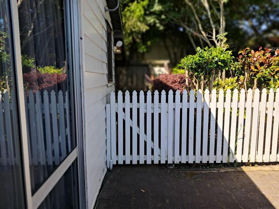 Sweet Guesthouse Waitara Exterior foto